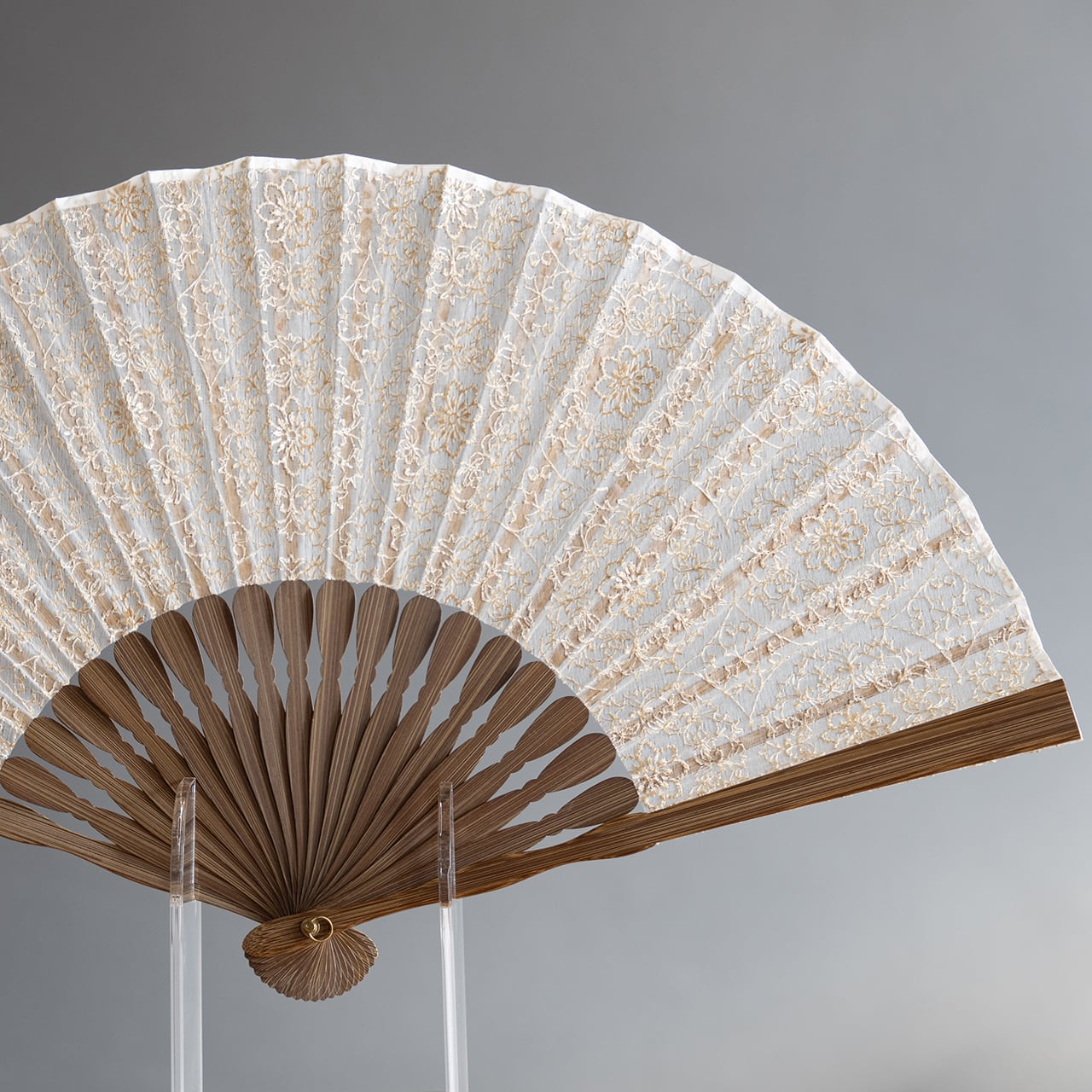 HANDMADE HŌSŌGE-MON SILK EMBROIDERED JAPANESE FOLDING FAN | KIMONO ITOKO 伊と幸
