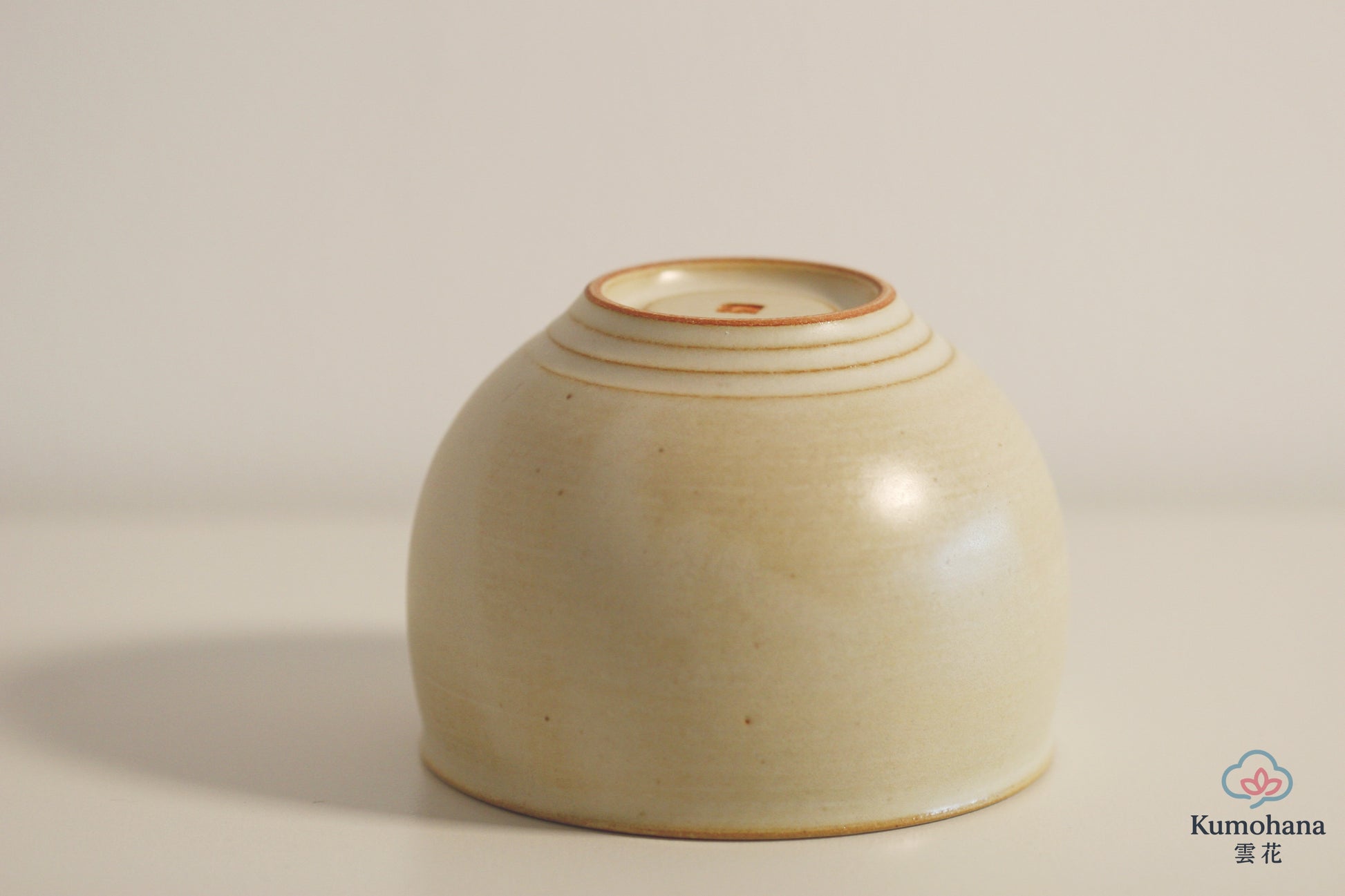 HANDMADE JAPANESE MATCHA BOWL | BEIGE MOUNT FUJI | TOHKEN-GAMA 陶謙窯