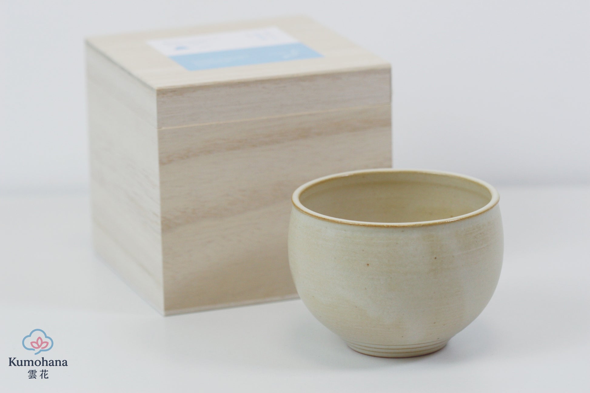 HANDMADE JAPANESE MATCHA BOWL | BEIGE MOUNT FUJI | TOHKEN-GAMA 陶謙窯