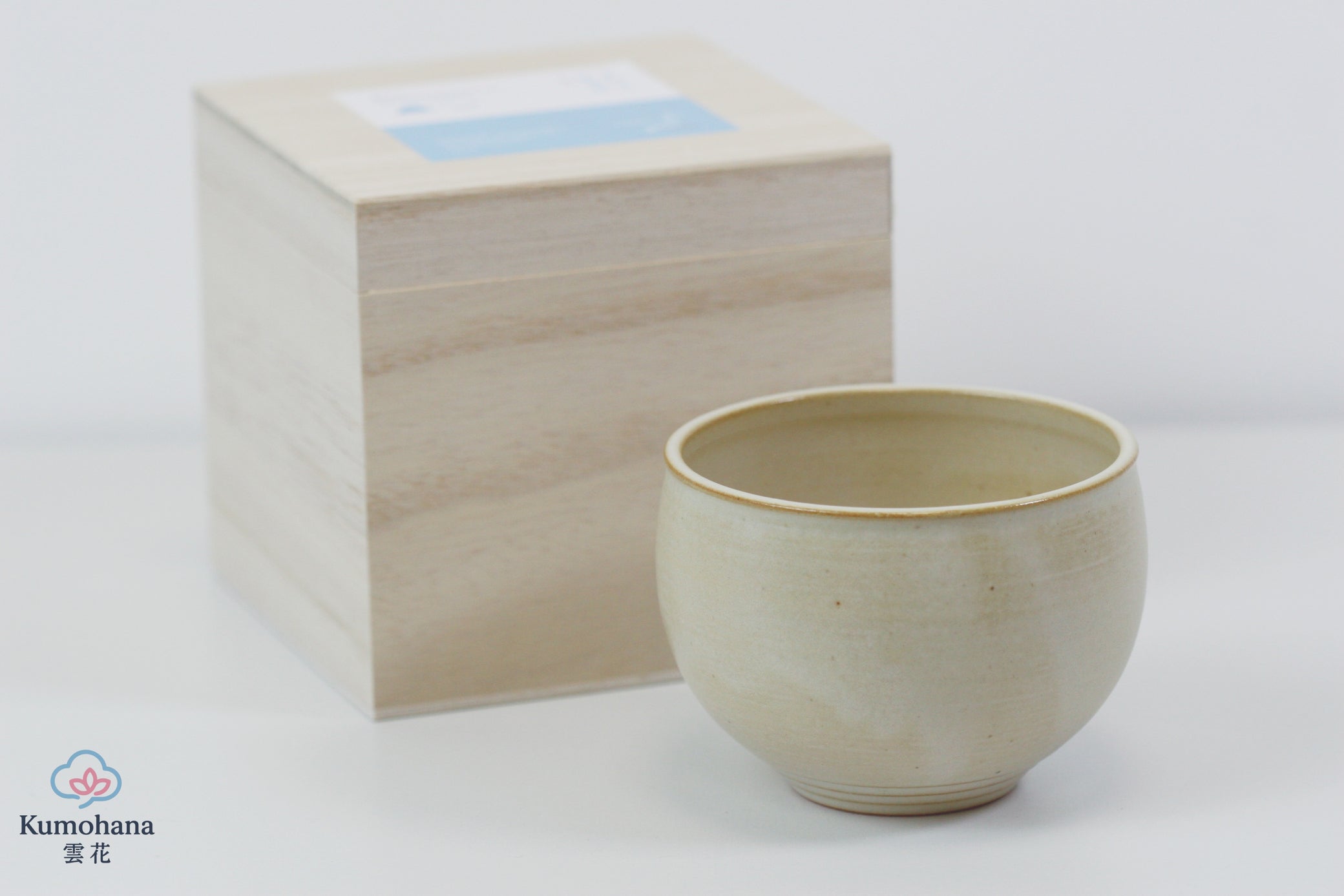 HANDMADE JAPANESE MATCHA BOWL | BEIGE MOUNT FUJI | TOHKEN-GAMA 陶謙窯