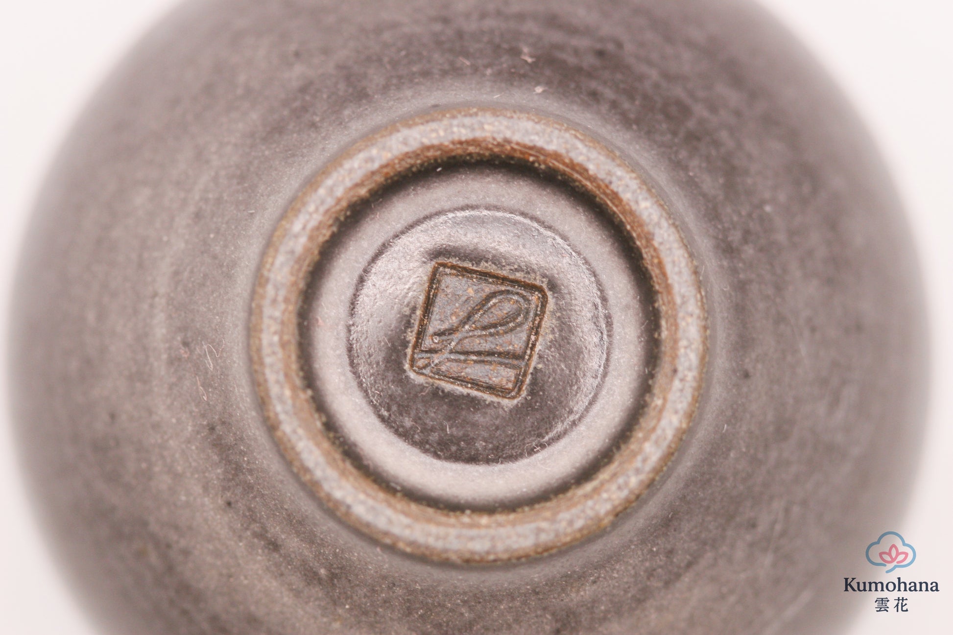 HANDMADE JAPANESE OCHOKO SAKE CUP | GREY | TOHKEN-GAMA 陶謙窯