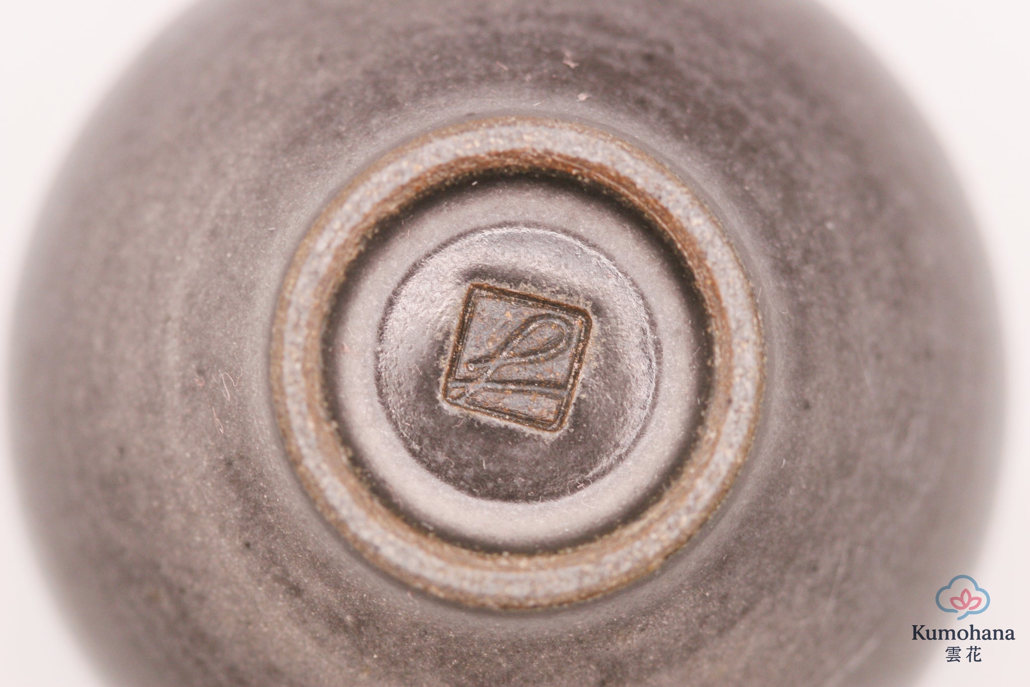 HANDMADE JAPANESE OCHOKO SAKE CUP | GREY | TOHKEN-GAMA 陶謙窯