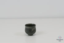 HANDMADE JAPANESE OCHOKO SAKE CUP | GREY | TOHKEN-GAMA 陶謙窯