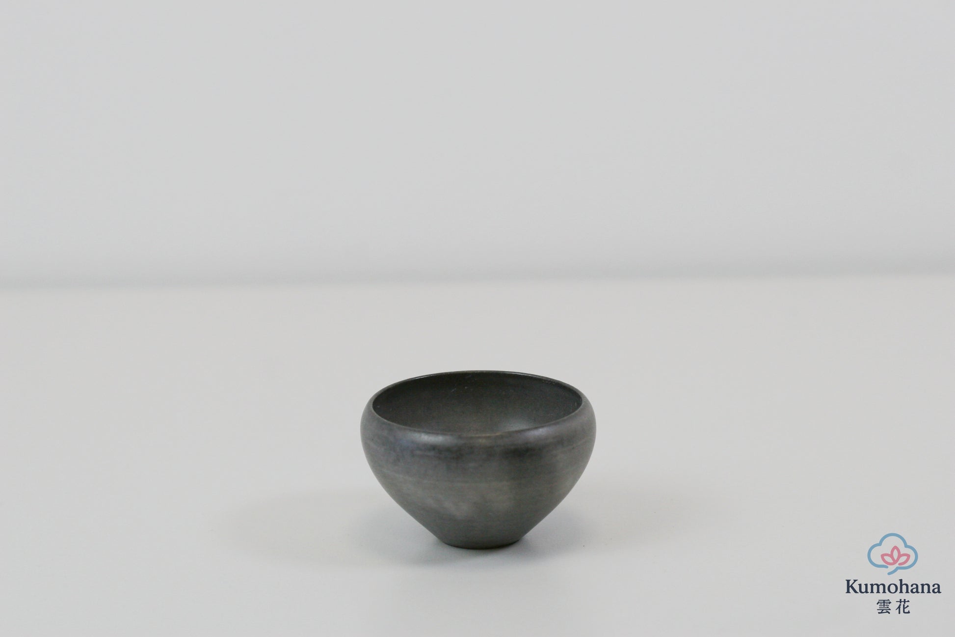 HANDMADE JAPANESE GUINOMI SAKE CUP | SMALL GREY |TOHKEN-GAMA 陶謙窯