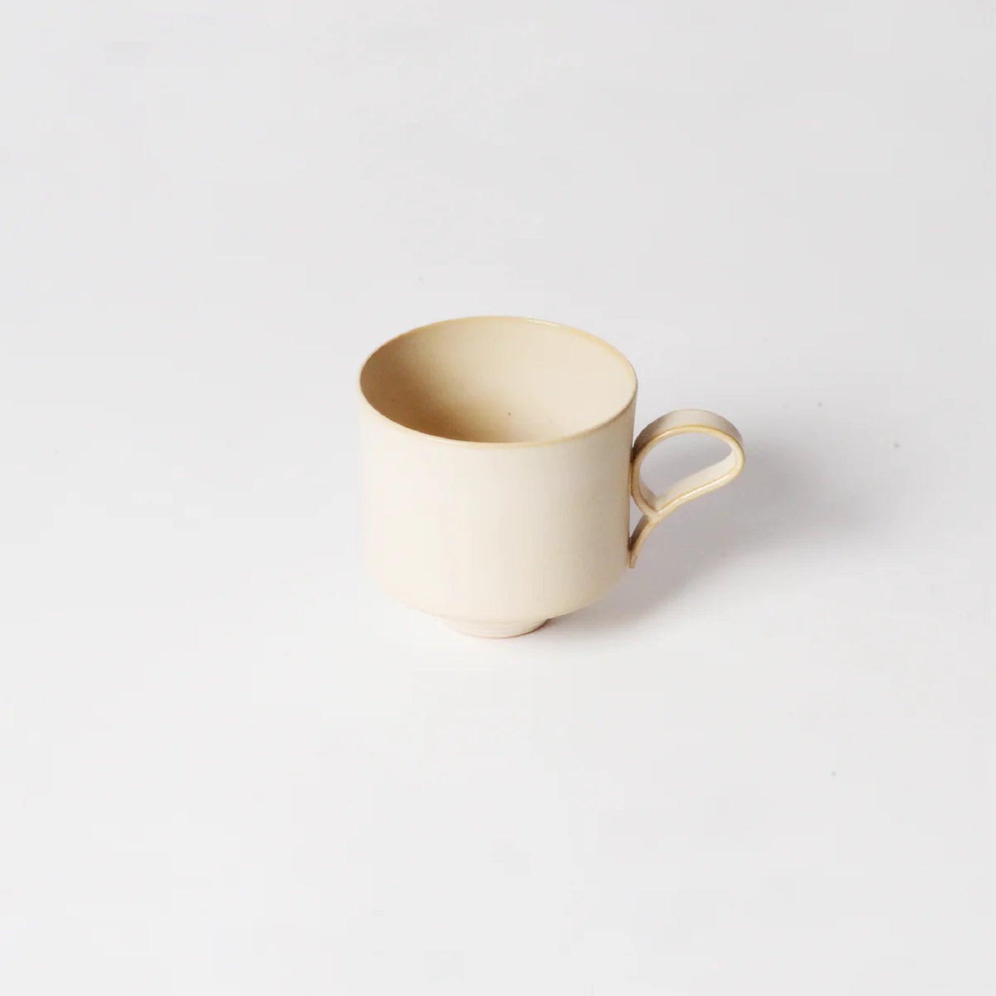 HANDMADE JAPANESE LIGHTWEIGHT MUG | IVORY | TOHKEN-GAMA 陶謙窯