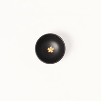 HANDMADE JAPANESE MATCHA BOWL | BLACK GOLDEN SAKURA | TOHKEN-GAMA 陶謙窯