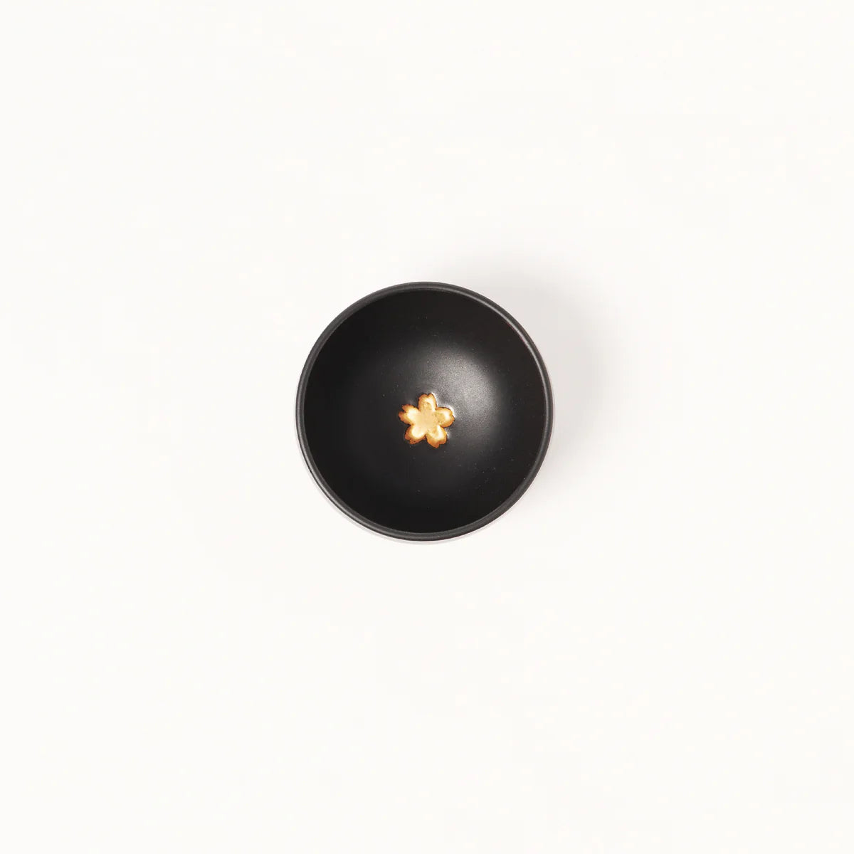 HANDMADE JAPANESE MATCHA BOWL | BLACK GOLDEN SAKURA | TOHKEN-GAMA 陶謙窯
