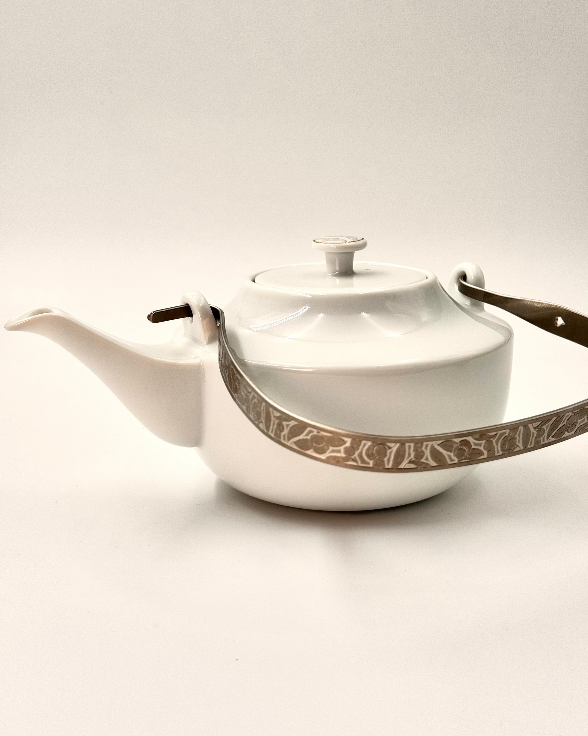 HANDMADE JAPANESE HAKURO TEAPOT | NISHIKAWA JAPAN
