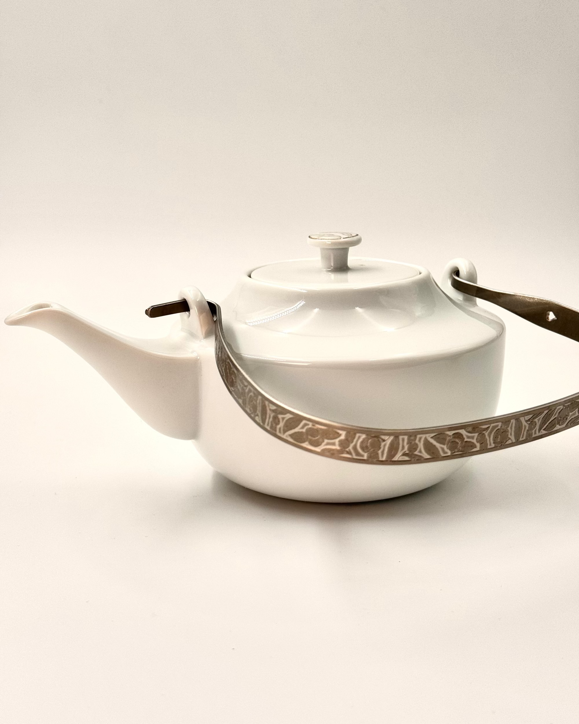 HANDMADE JAPANESE HAKURO TEAPOT | NISHIKAWA JAPAN