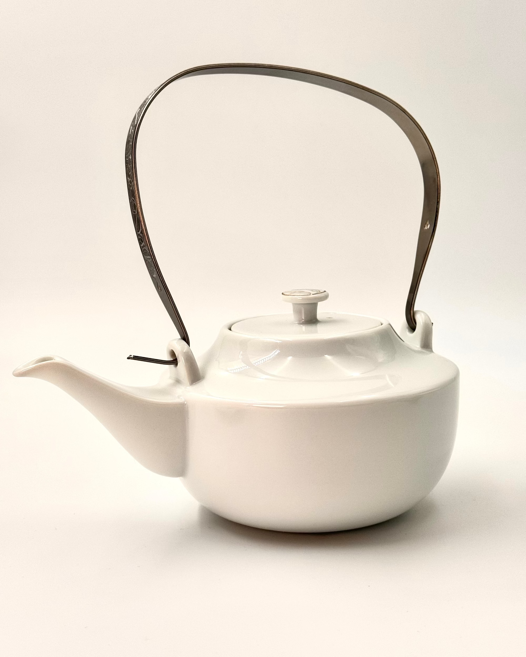 HANDMADE JAPANESE HAKURO TEAPOT | NISHIKAWA JAPAN