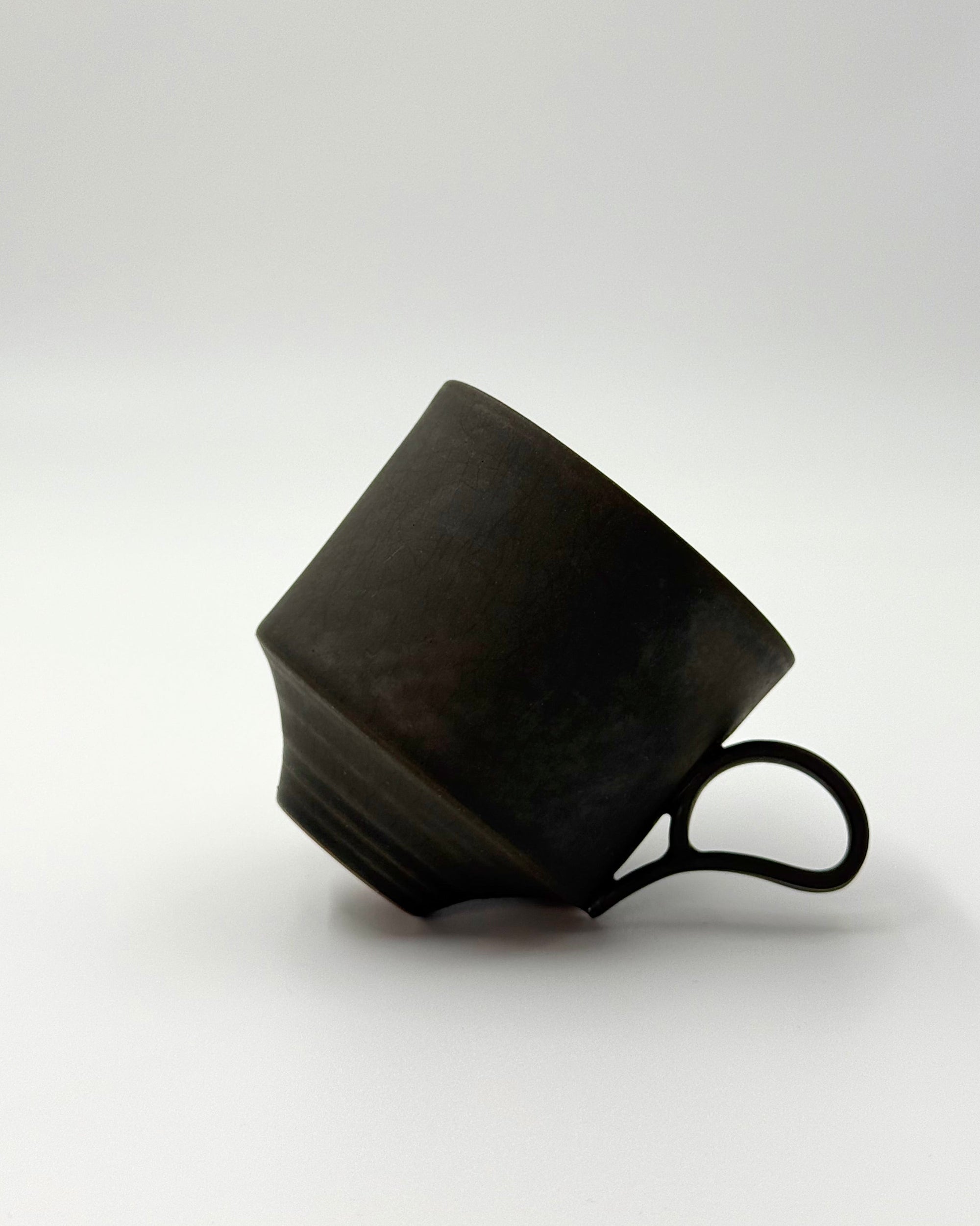 HANDMADE JAPANESE KATAKUCHI SAKE PITCHER | TOHKEN-GAMA 陶謙窯