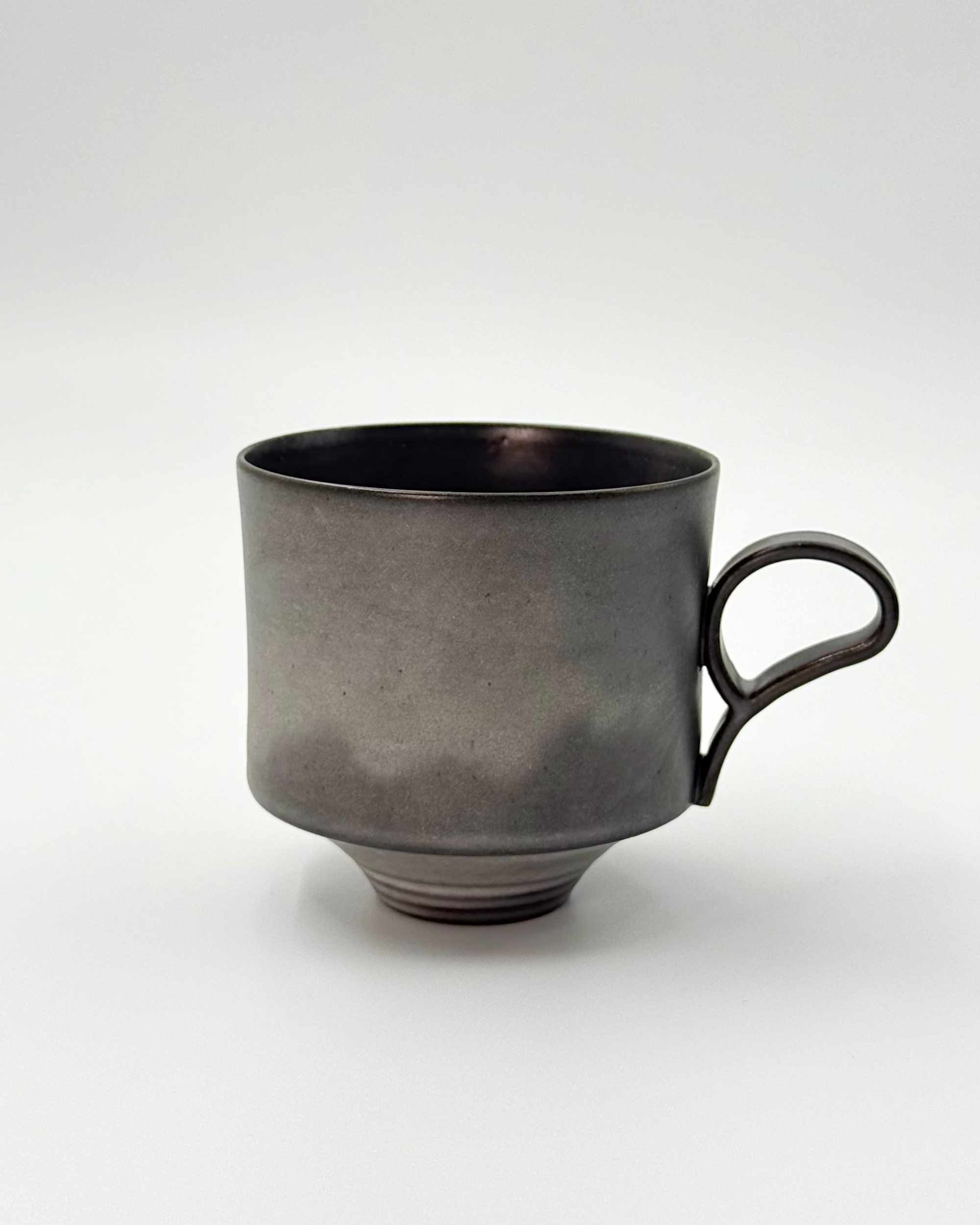 HANDMADE JAPANESE LIGHTWEIGHT MUG | GREY | TOHKEN-GAMA 陶謙窯