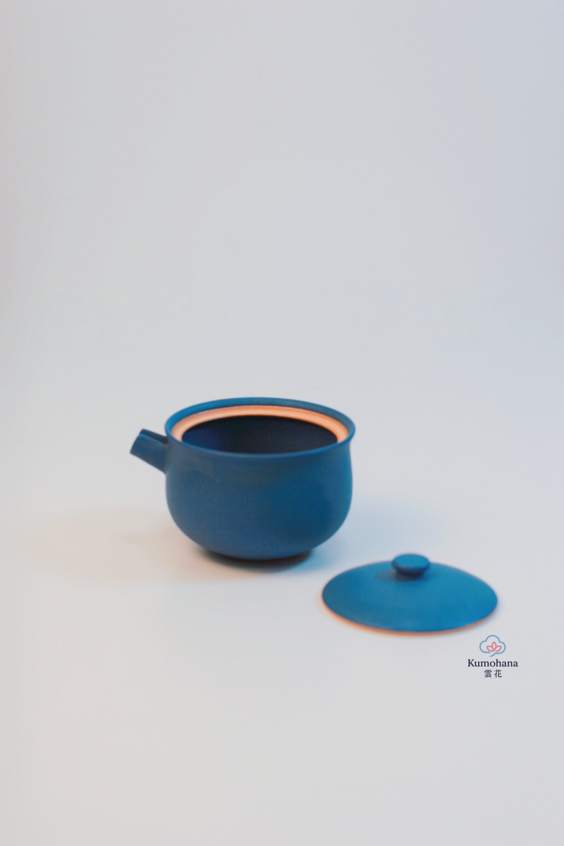 HANDMADE JAPANESE KATAKUCHI SAKE PITCHER | INDIGO BLUE | TOHKEN-GAMA 陶謙窯