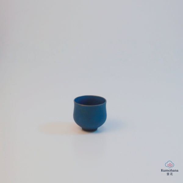 HANDMADE JAPANESE OCHOKO SAKE CUP | INDIGO BLUE | TOHKEN-GAMA 陶謙窯
