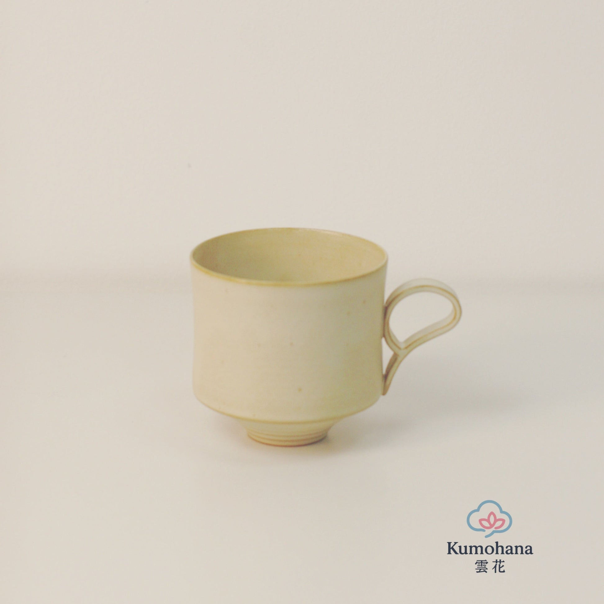 HANDMADE JAPANESE LIGHTWEIGHT MUG | IVORY | TOHKEN-GAMA 陶謙窯