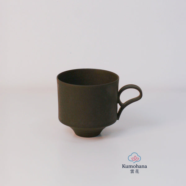 HANDMADE JAPANESE LIGHTWEIGHT MUG | BLACK | TOHKEN-GAMA 陶謙窯