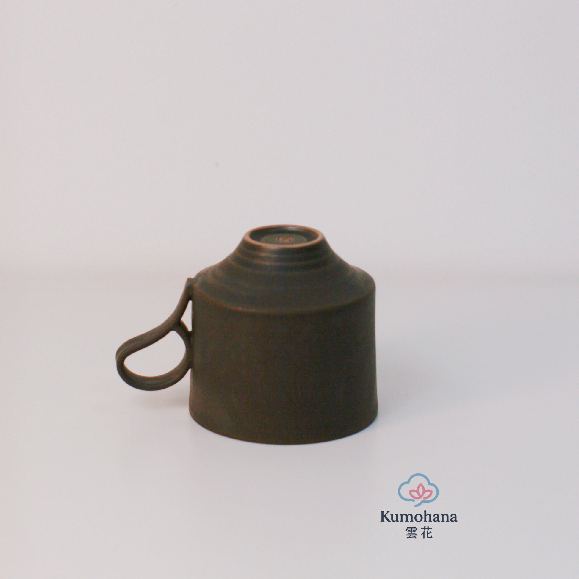 HANDMADE JAPANESE LIGHTWEIGHT MUG | BLACK | TOHKEN-GAMA 陶謙窯