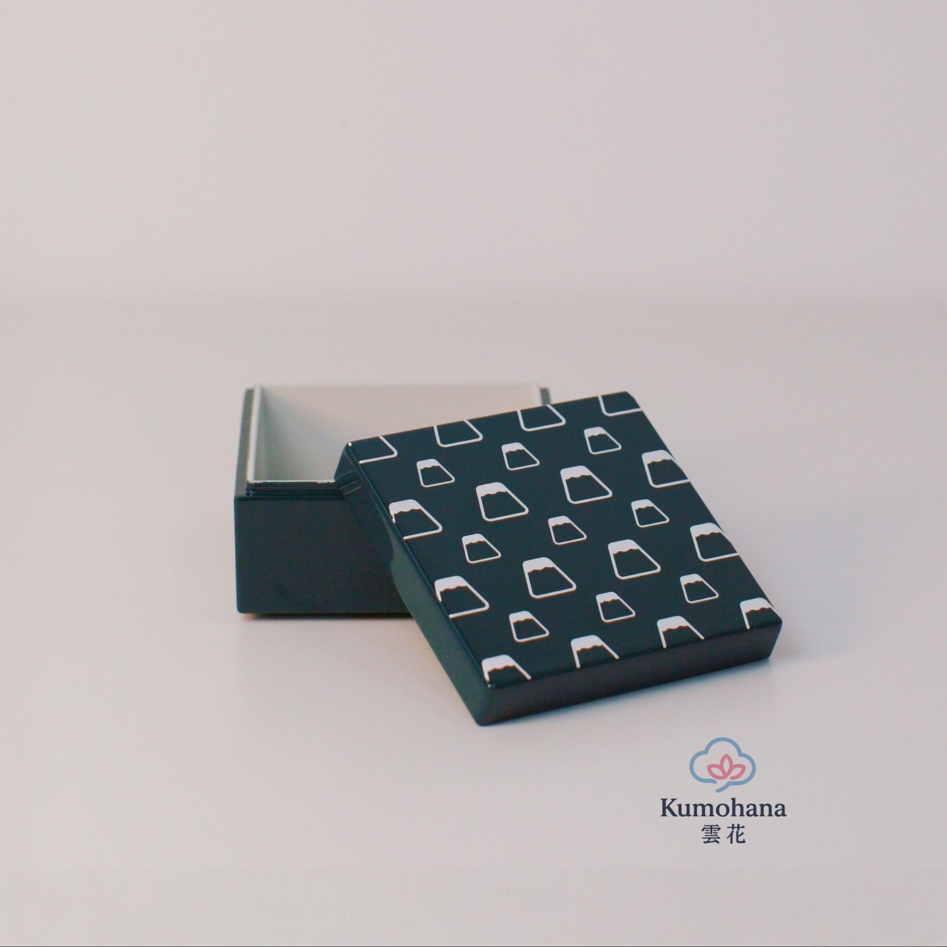 TRADITIONAL JAPANESE URUSHIKO HAKO LACQUER BOX| MOUNT FUJI | ISUKE 井助商店