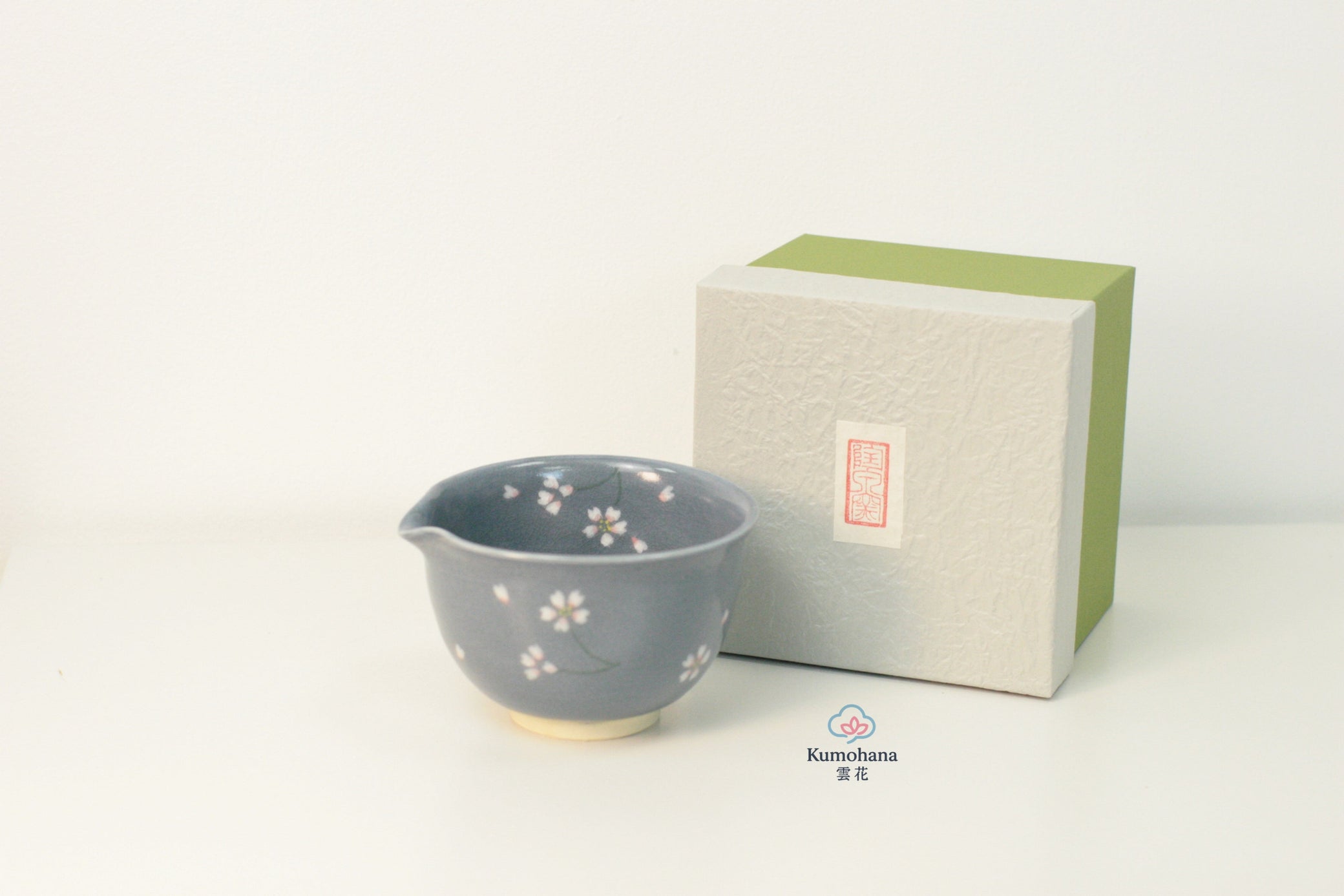 HANDMADE JAPANESE KATAKUCHI POURING VESSEL | USUZUMI SAKURA | TOUSENGAMA 陶泉窯