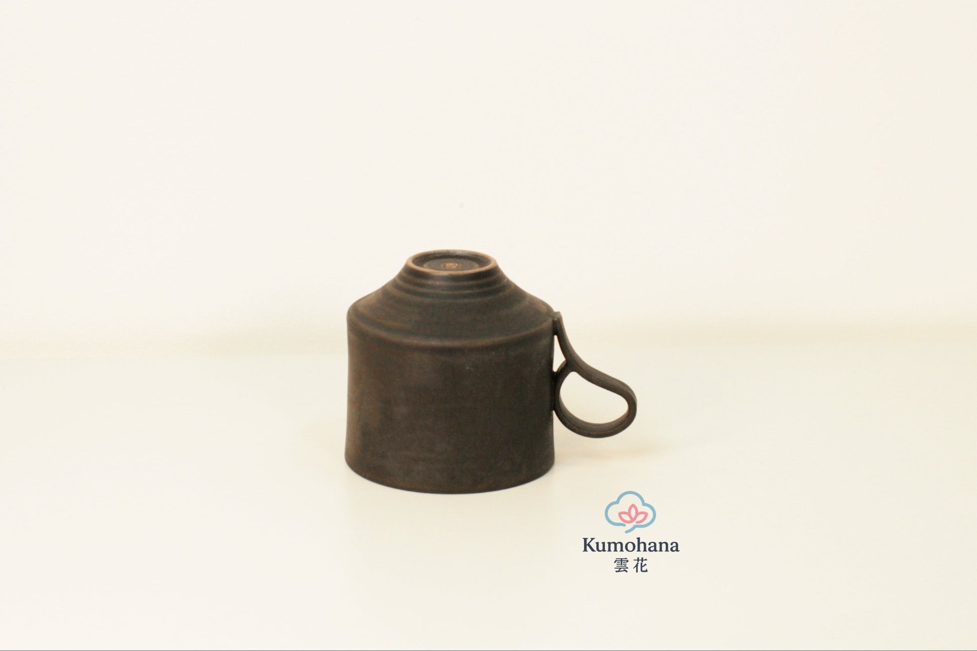 HANDMADE JAPANESE LIGHTWEIGHT MUG | BLACK | TOHKEN-GAMA 陶謙窯