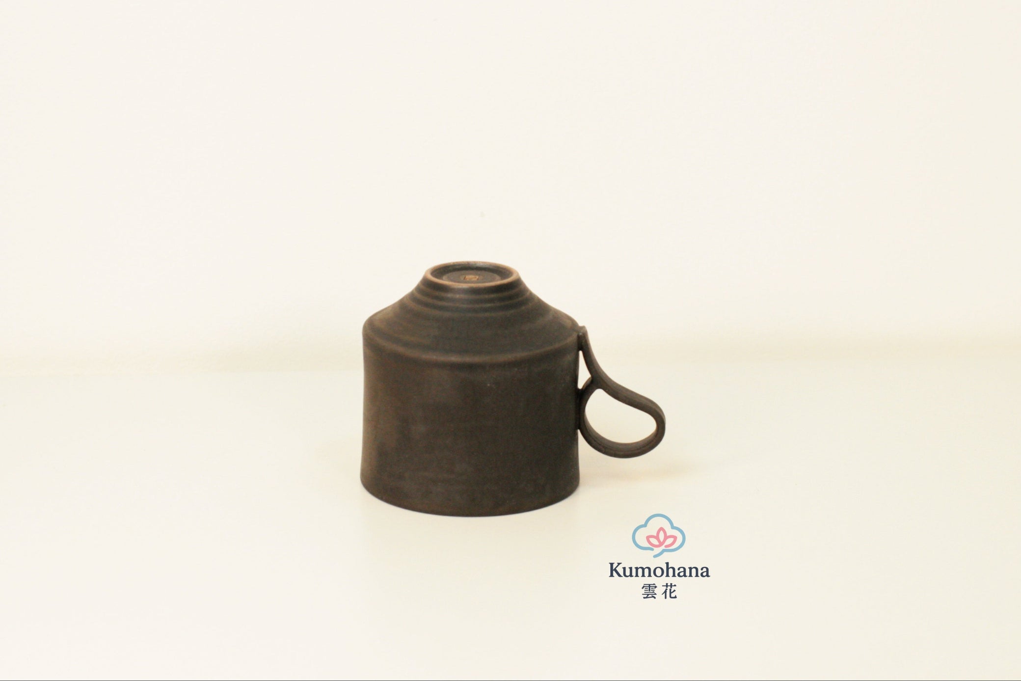 HANDMADE JAPANESE LIGHTWEIGHT MUG | BLACK | TOHKEN-GAMA 陶謙窯