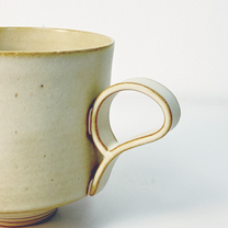 HANDMADE JAPANESE LIGHTWEIGHT MUG | IVORY | TOHKEN-GAMA 陶謙窯