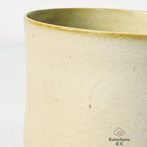 HANDMADE JAPANESE LIGHTWEIGHT MUG | IVORY | TOHKEN-GAMA 陶謙窯
