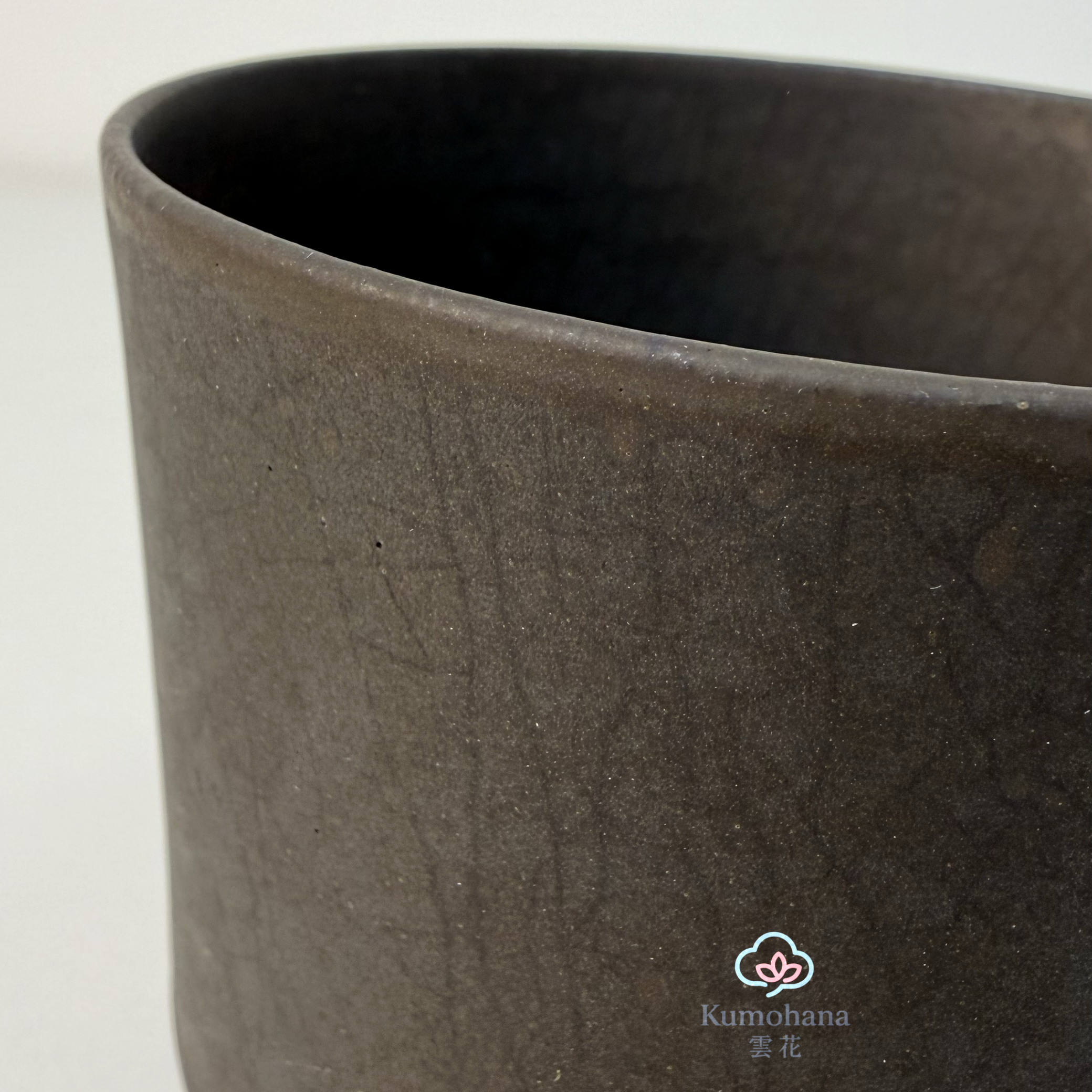 HANDMADE JAPANESE LIGHTWEIGHT MUG | BLACK | TOHKEN-GAMA 陶謙窯