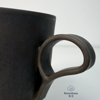 HANDMADE JAPANESE LIGHTWEIGHT MUG | BLACK | TOHKEN-GAMA 陶謙窯