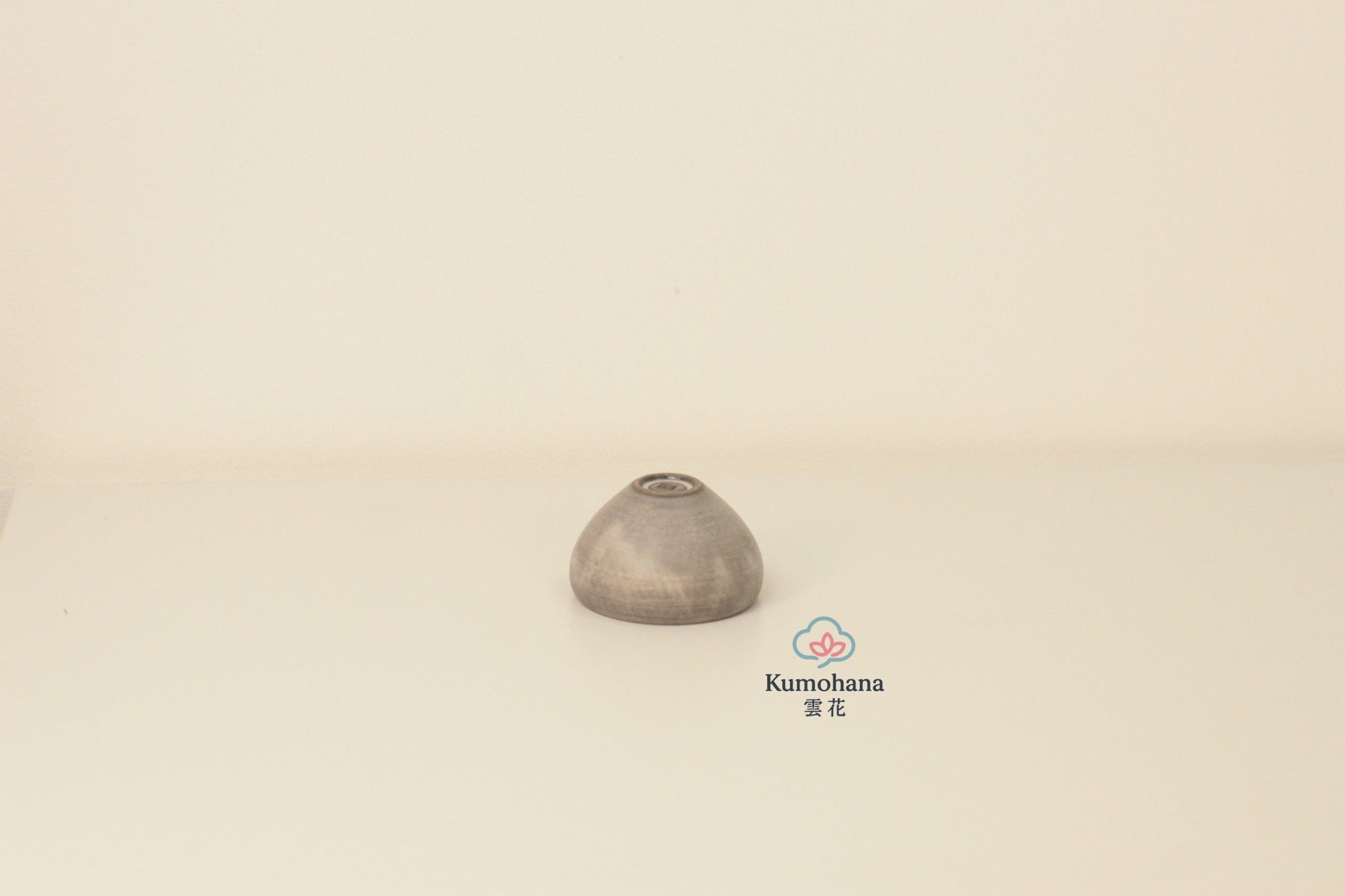 HANDMADE JAPANESE GUINOMI SAKE CUP | SMALL GREY |TOHKEN-GAMA 陶謙窯