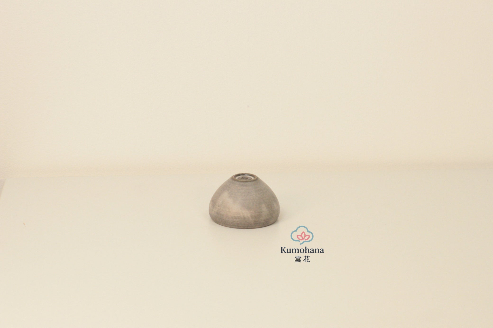 HANDMADE JAPANESE GUINOMI SAKE CUP | SMALL GREY |TOHKEN-GAMA 陶謙窯