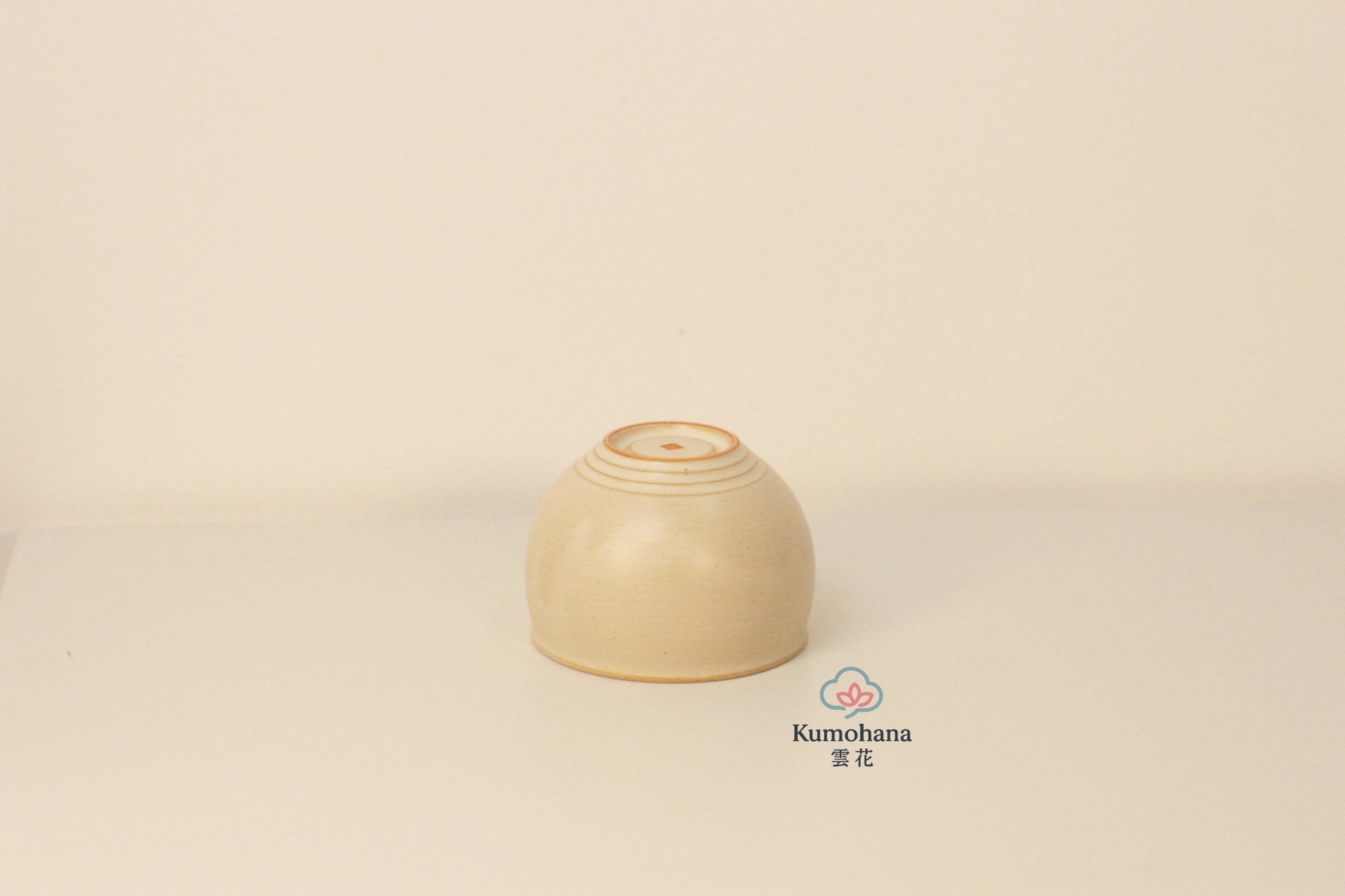 HANDMADE JAPANESE MATCHA BOWL | BEIGE MOUNT FUJI | TOHKEN-GAMA 陶謙窯