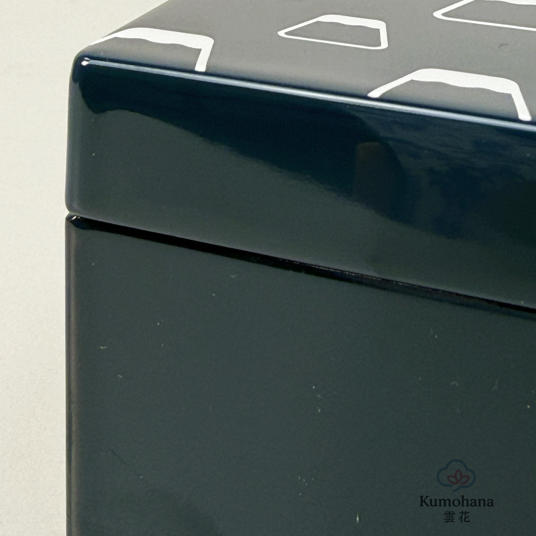 TRADITIONAL JAPANESE URUSHIKO HAKO LACQUER BOX| MOUNT FUJI | ISUKE 井助商店