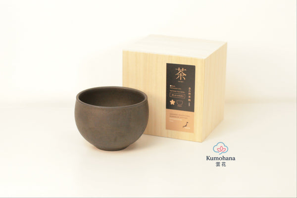 HANDMADE JAPANESE MATCHA BOWL | KINSAI GOLD SAKURA | TOHKEN-GAMA 陶謙窯