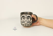 LARGE JAPANESE DARUMA CERAMIC MUG | MINO WARE 美濃土産