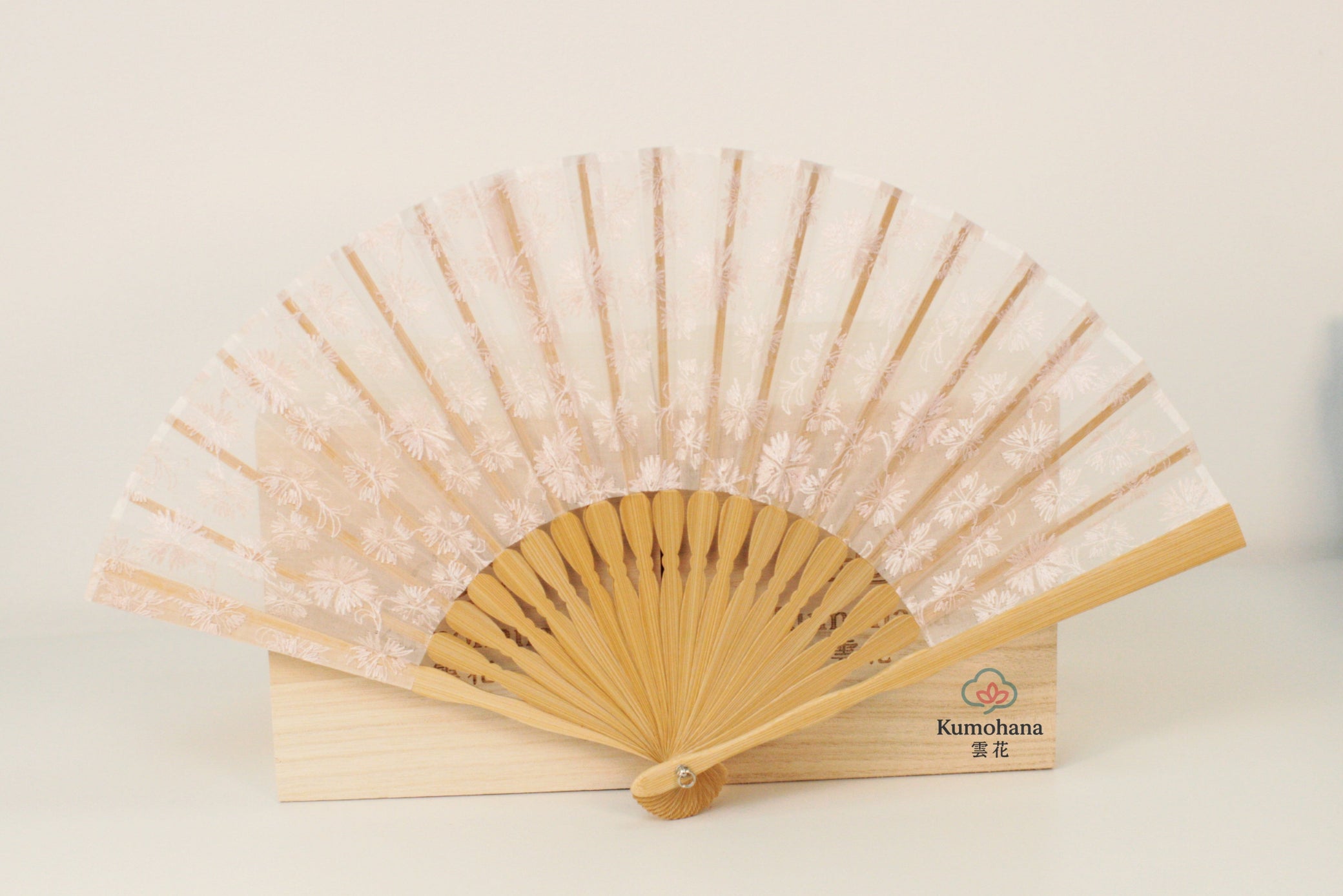 HANDMADE NADESHIKO SILK EMBROIDERED JAPANESE FOLDING FAN | KIMONO ITOKO 伊と幸