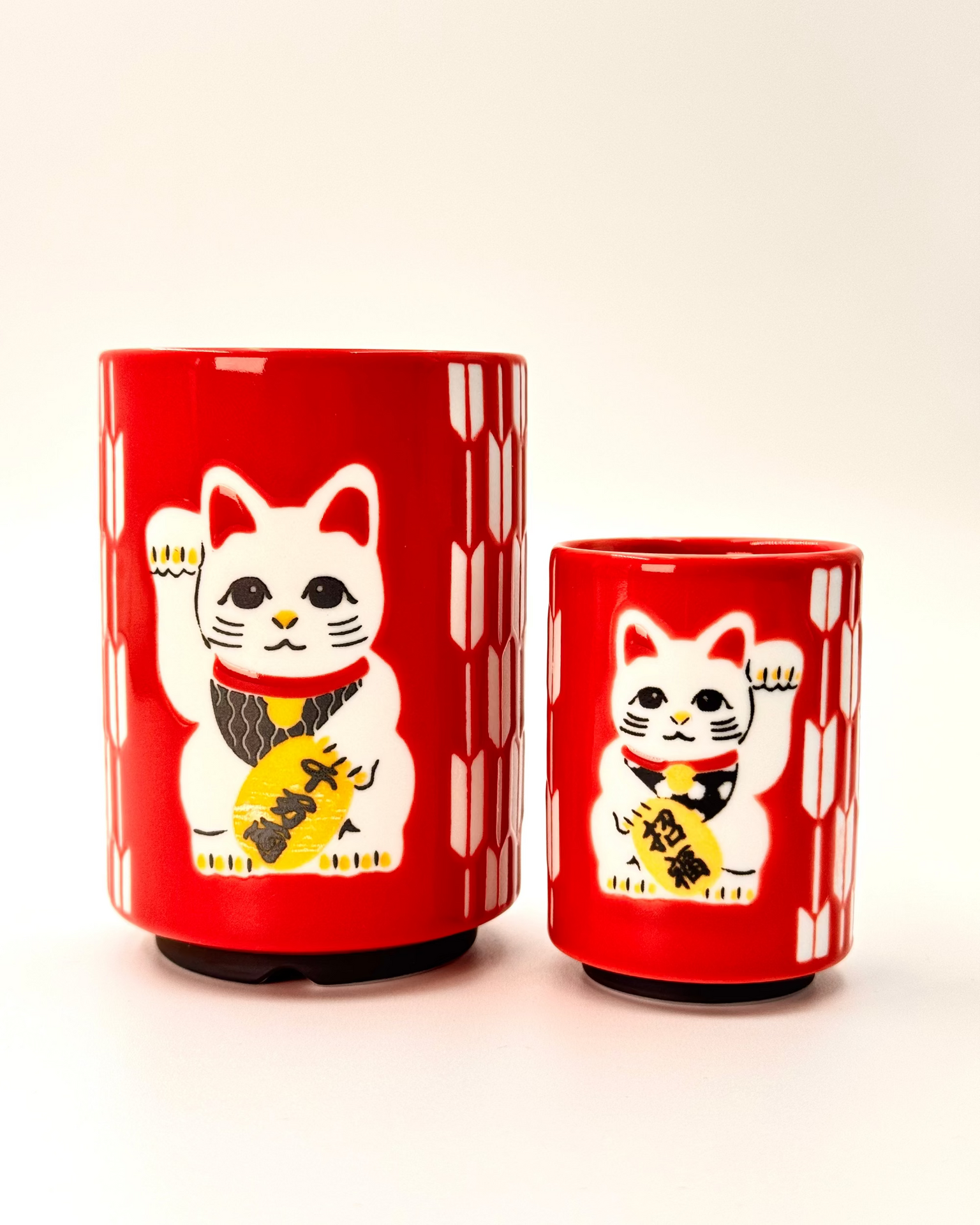 JAPANESE CERAMIC TEA CUP | RED MANEKI-NEKO | MINO WARE 美濃土産
