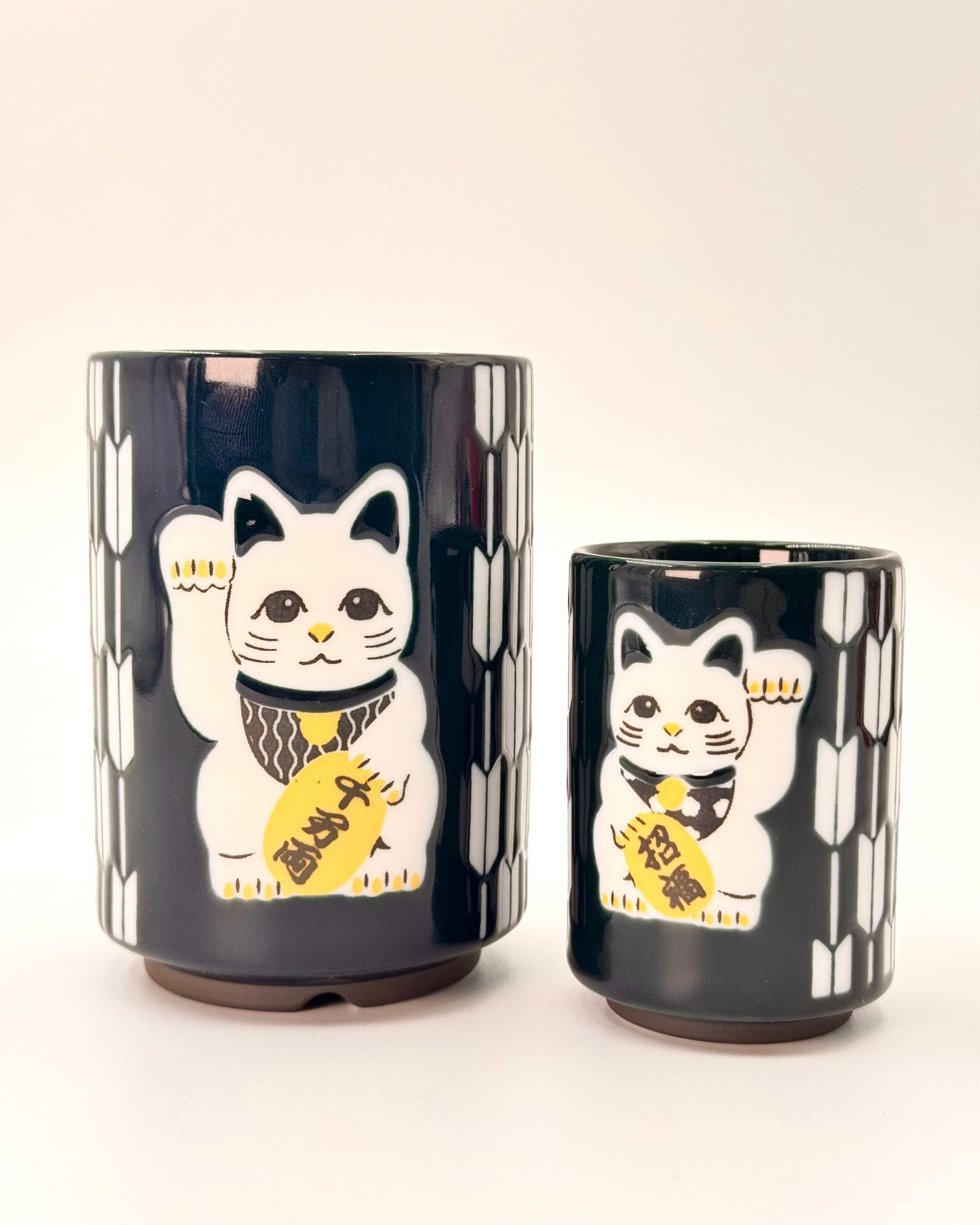 JAPANESE CERAMIC TEA CUP | BLUE MANEKI-NEKO  | MINO WARE 美濃土産