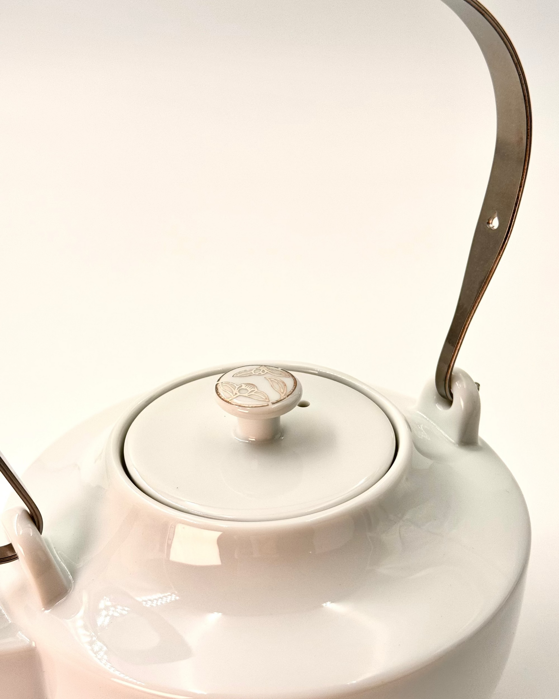 HANDMADE JAPANESE HAKURO TEAPOT | NISHIKAWA JAPAN