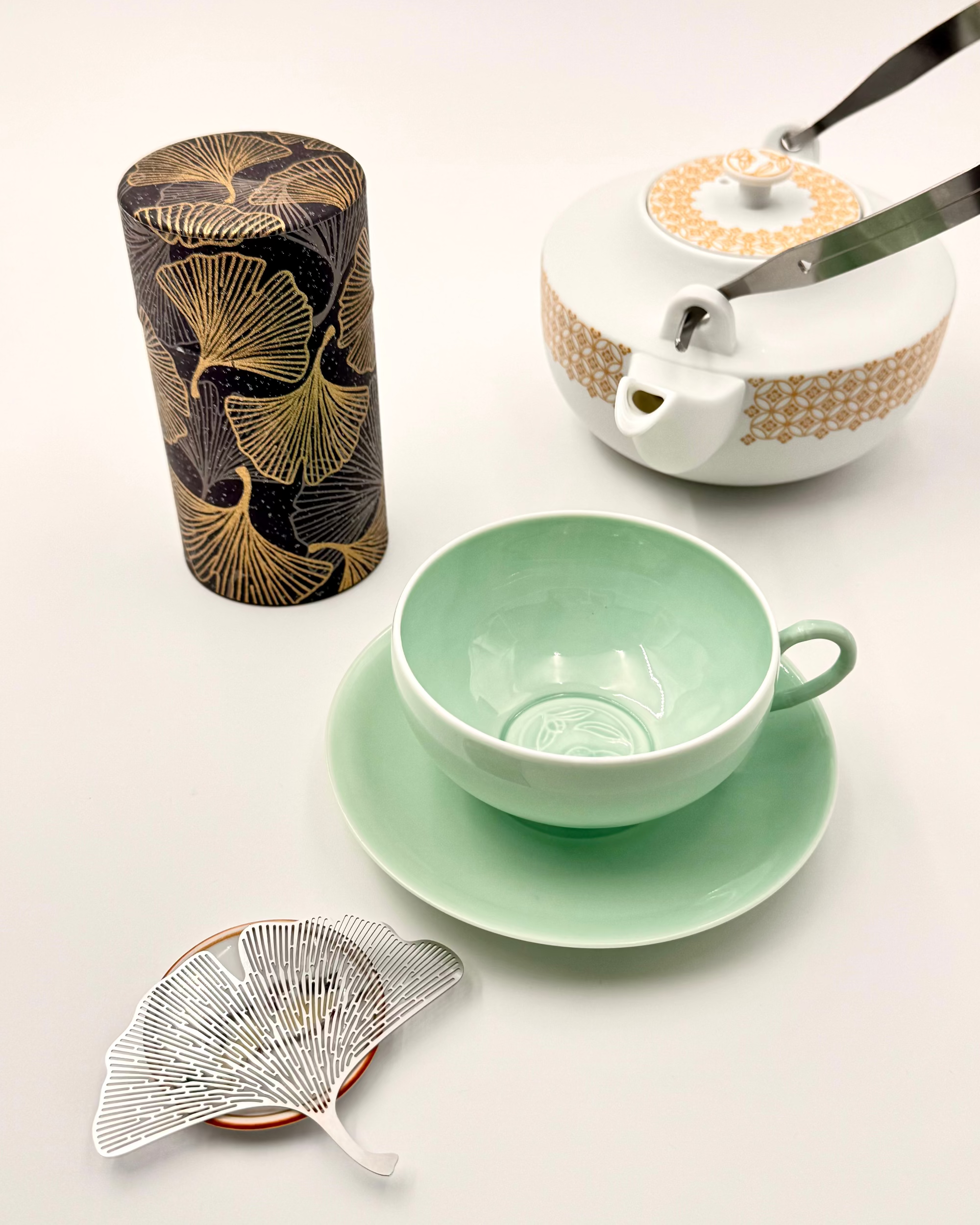 JAPANESE STAINLESS STEEL GINKGO LEAF COASTER &amp; TEA STRAINER | NISHIKAWA