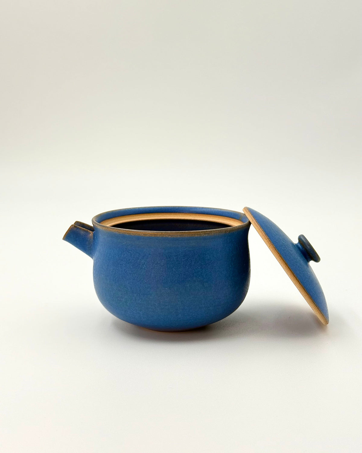 HANDMADE JAPANESE KATAKUCHI SAKE PITCHER | TOHKEN-GAMA 陶謙窯