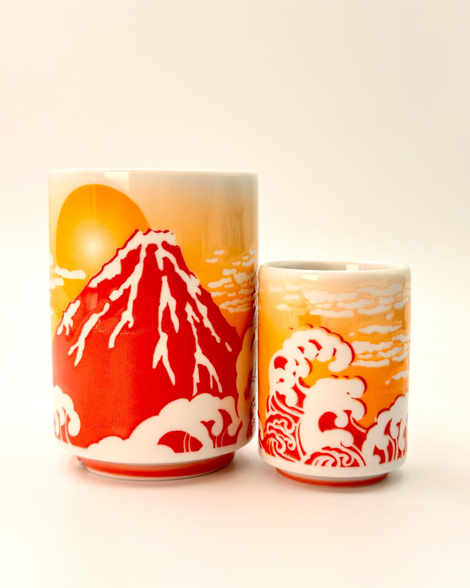 JAPANESE CERAMIC TEA CUP | RED FUJISAN | MINO WARE 美濃土産