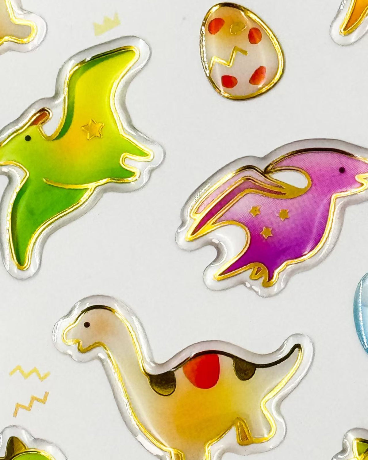 JAPANESE CLEAR RESIN STICKERS  | GOLD FOIL HEARTS &amp; DINOSAURS  | NB