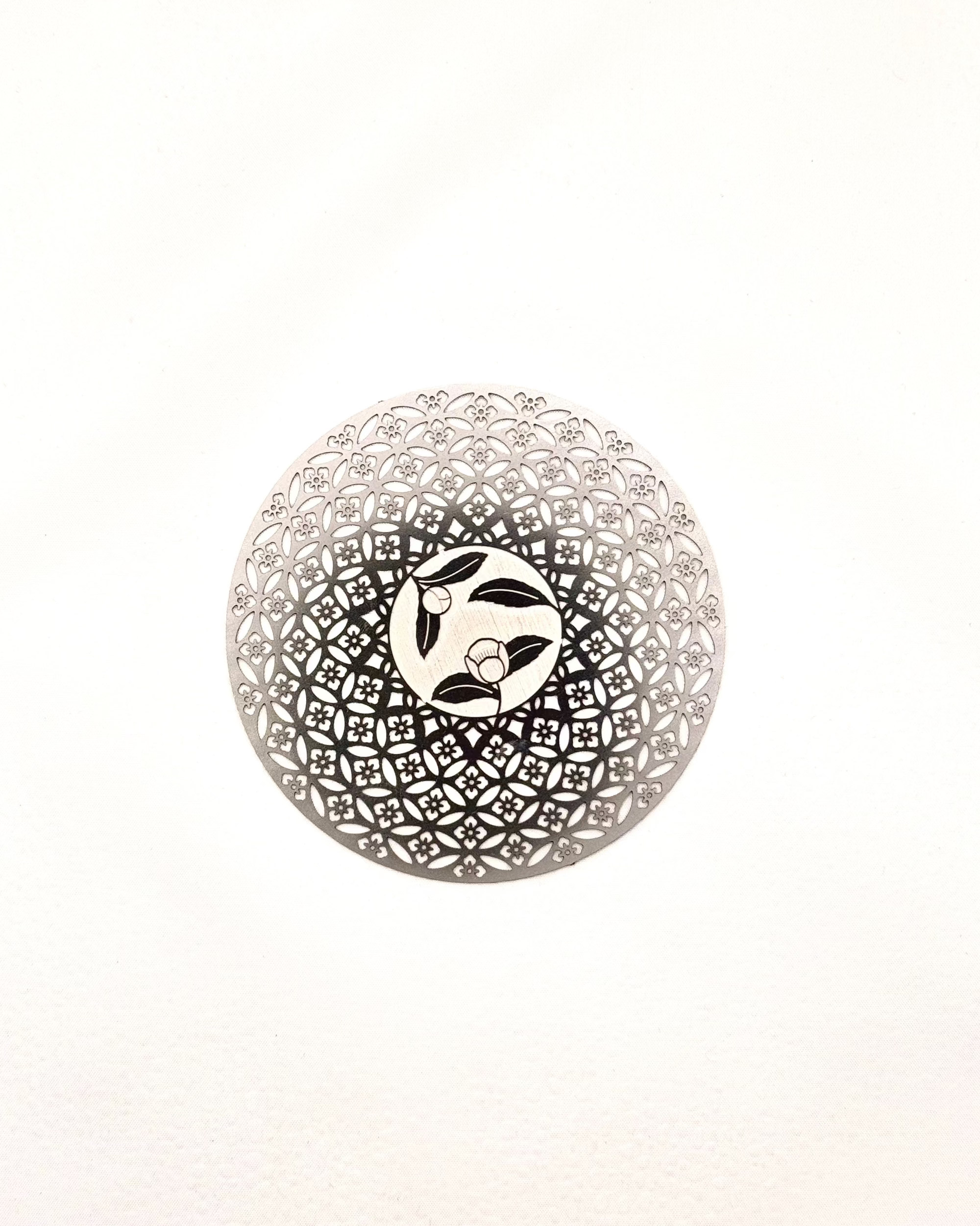 JAPANESE STAINLESS STEEL TEA FLOWER COASTER &amp; TEA STRAINER | NISHIKAWA