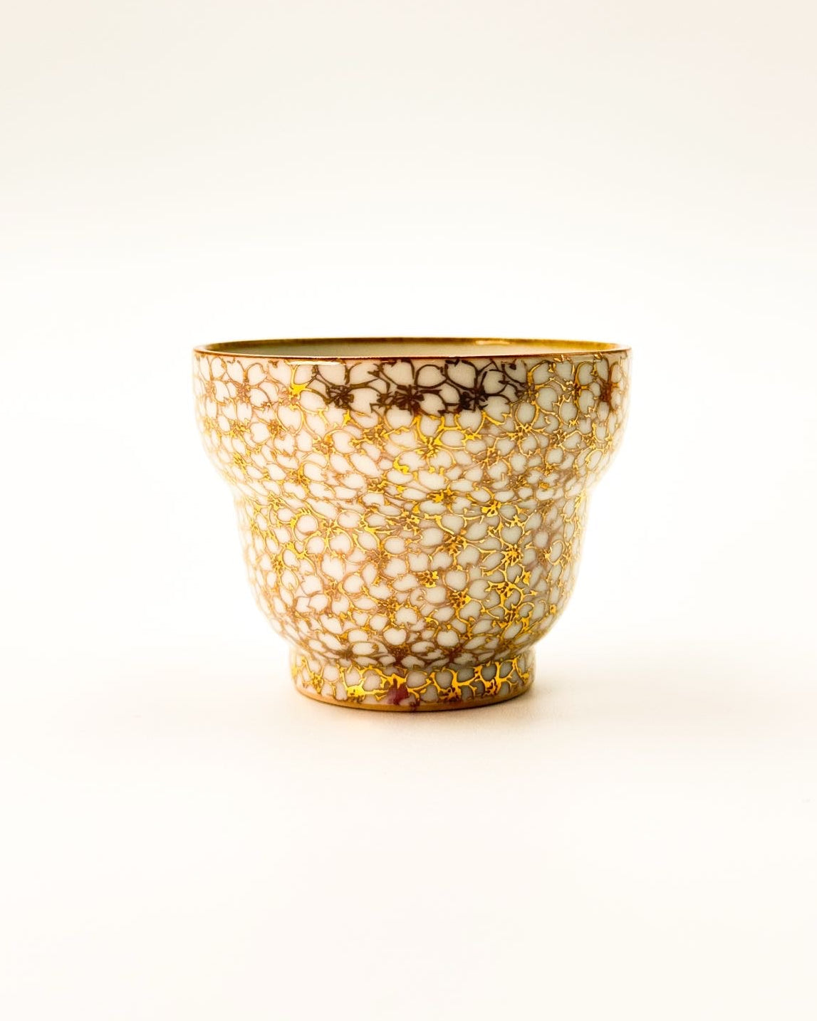 KIYOMIZU WARE SAKE CUP | GOLD CHERRY GLOWER | KINSAI SAKURA-ZUME 金彩桜詰 | NISHIKAWA