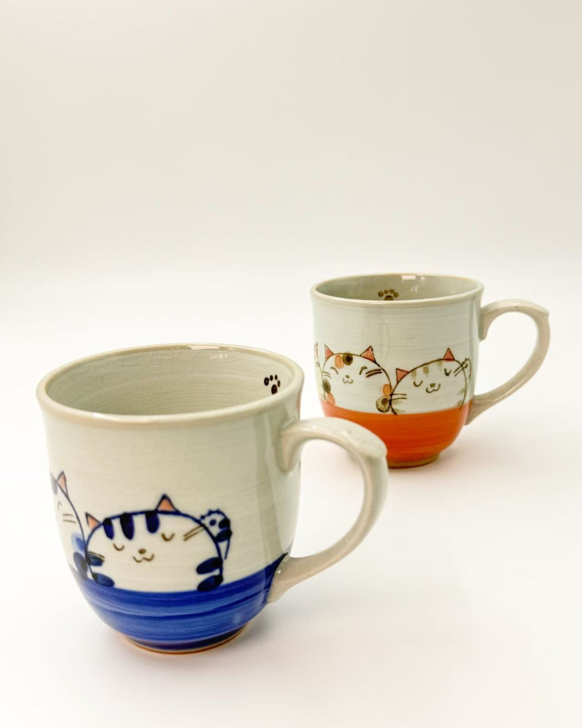 SETO WARE HAND PAINTED CAT MUG | BLUE &amp; RED