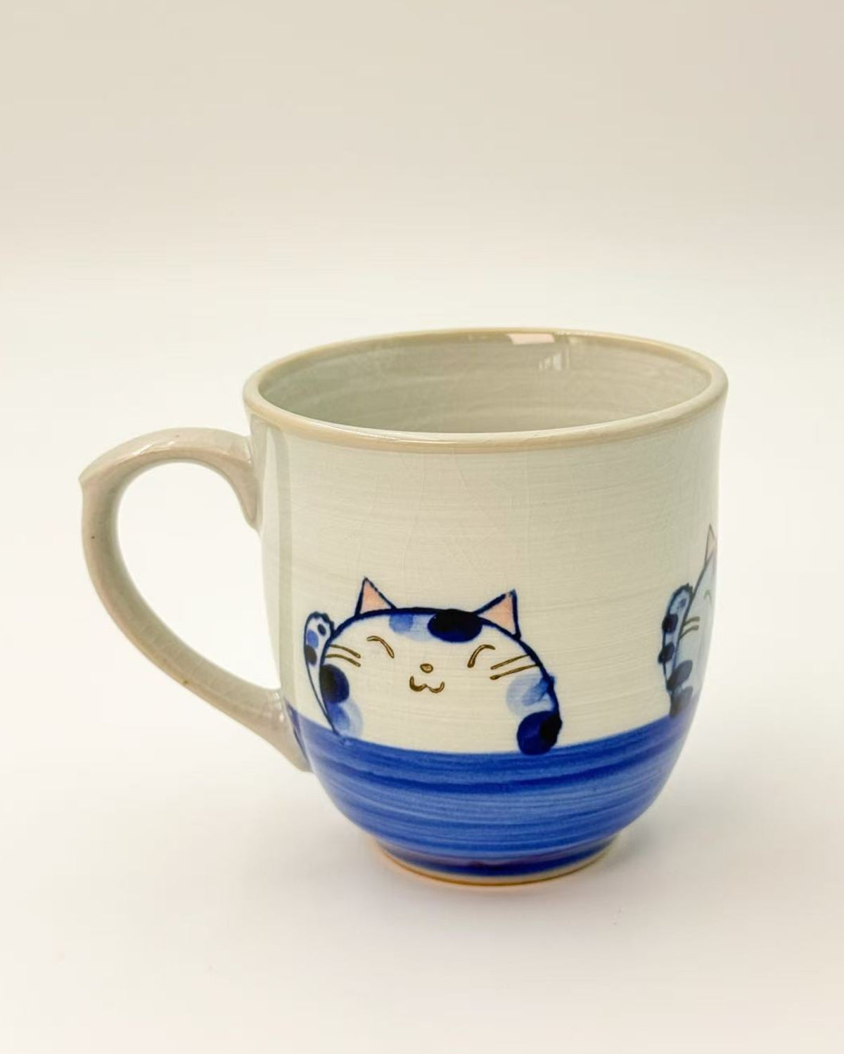 SETO WARE HAND PAINTED CAT MUG | BLUE &amp; RED