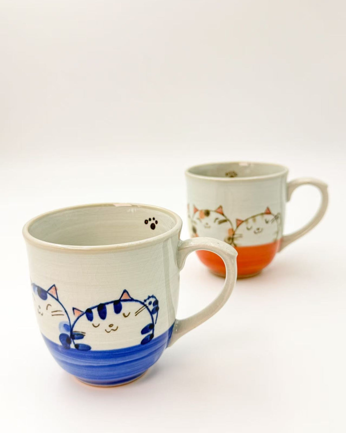 SETO WARE HAND PAINTED CAT MUG | BLUE &amp; RED