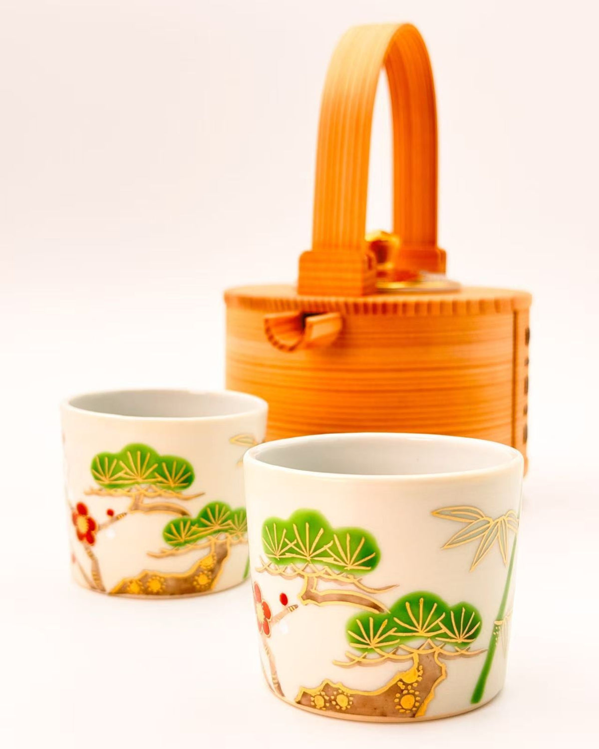 KIYOMIZU WARE SAKE &amp; TEA CUP | KINSAI SHOCHIKUBAI | 金彩松竹梅 | NISHIKAWA