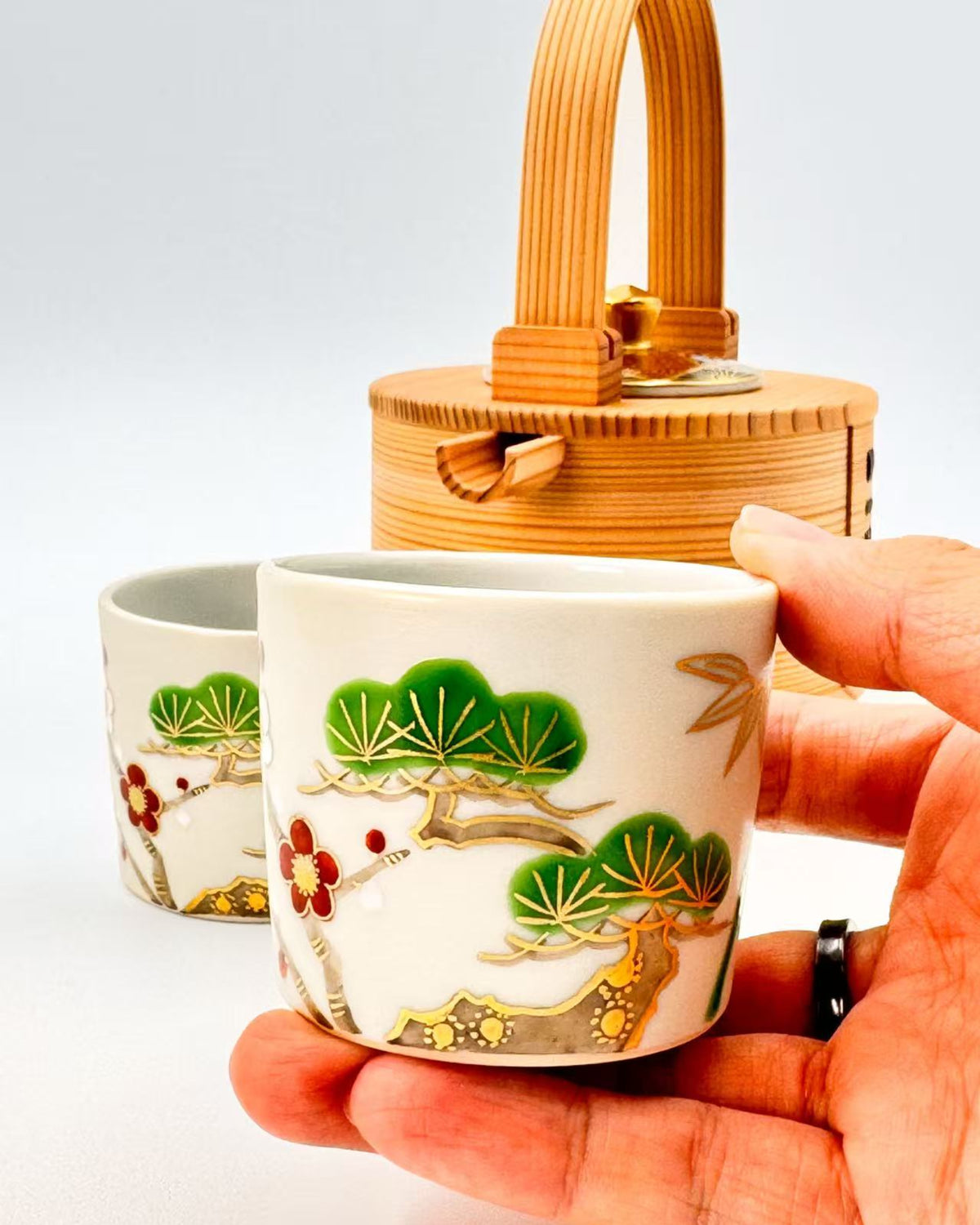 KIYOMIZU WARE SAKE &amp; TEA CUP | KINSAI SHOCHIKUBAI | 金彩松竹梅 | NISHIKAWA